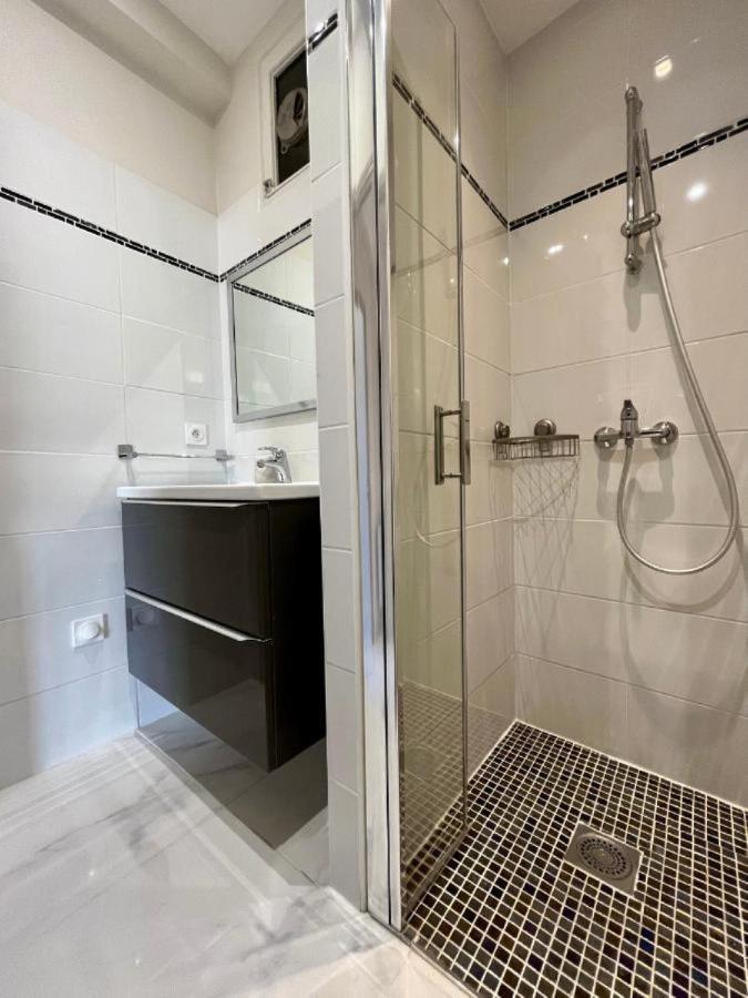 Bright And Elegant Renovated Two Rooms - Near Suquet คานส์ ภายนอก รูปภาพ